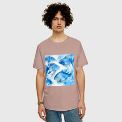 Футболка оверсайз мужская Акварельные синие рыбки, цвет: пыльно-розовый — фото 2