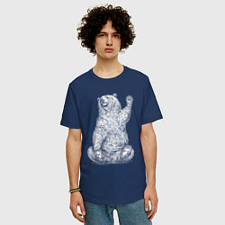 Футболка оверсайз мужская Медведь сидит машет, цвет: тёмно-синий — фото 2
