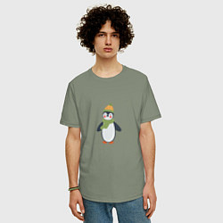 Футболка оверсайз мужская Весёлый пингвин в шапке, цвет: авокадо — фото 2