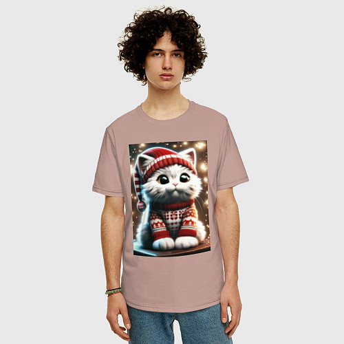 Мужская футболка оверсайз Котик в новогоднем свитере / Пыльно-розовый – фото 3