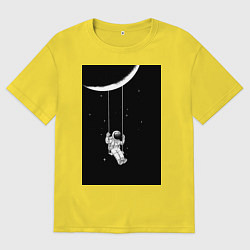 Мужская футболка оверсайз Космонавт на качелях планета