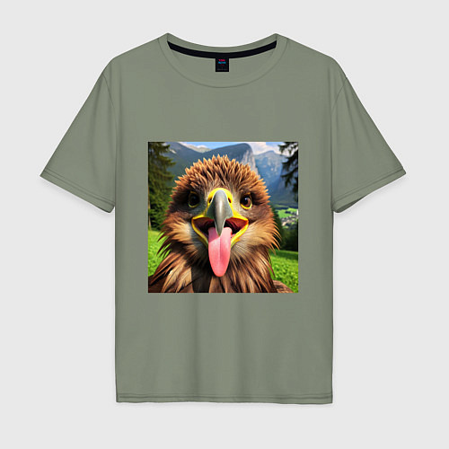 Мужская футболка оверсайз Забавный орел с высунутым языком в горах / Авокадо – фото 1