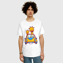 Футболка оверсайз мужская Жирафы в автомобиле, цвет: белый — фото 2