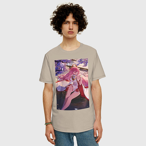 Мужская футболка оверсайз Геншин Яэ Мико Гудзи / Миндальный – фото 3