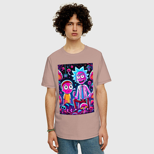Мужская футболка оверсайз Рик и Морти - паучок и грибочки / Пыльно-розовый – фото 3