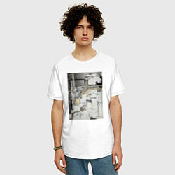 Футболка оверсайз мужская Черно-бежевая абстракция, цвет: белый — фото 2