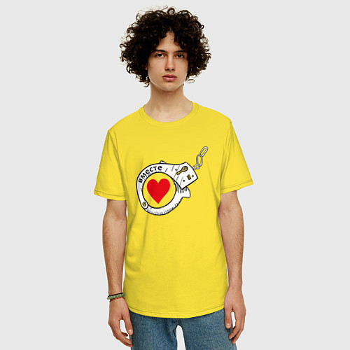 Мужская футболка оверсайз Вместе парное - наручники / Желтый – фото 3