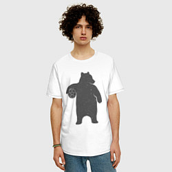 Футболка оверсайз мужская Футболист мишка, цвет: белый — фото 2