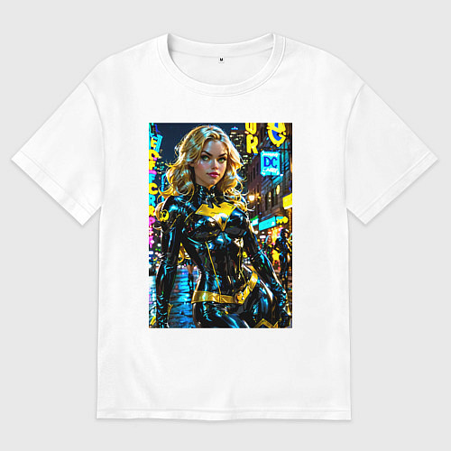 Мужская футболка оверсайз Черная Канарейка на улице города / Белый – фото 1