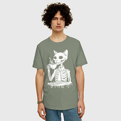 Футболка оверсайз мужская Скелет кота с чашкой кофе, цвет: авокадо — фото 2