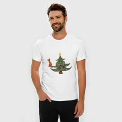 Футболка slim-fit Ёлка с игрушками и кот, цвет: белый — фото 2