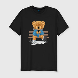 Футболка slim-fit Плюшевый медведь на скамейке, цвет: черный