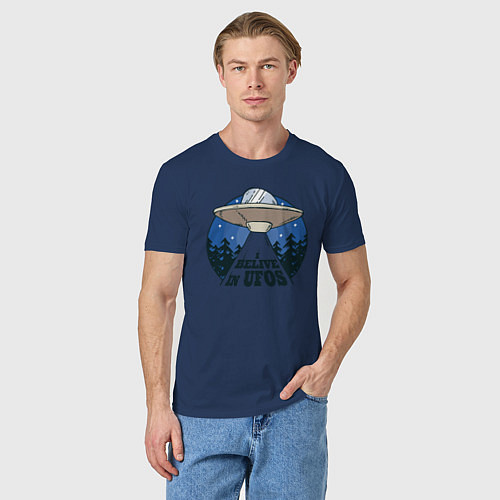 Мужская футболка Belive in UFOS / Тёмно-синий – фото 3