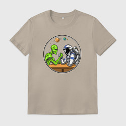 Мужская футболка Армрестлинг пришелец против космонавта