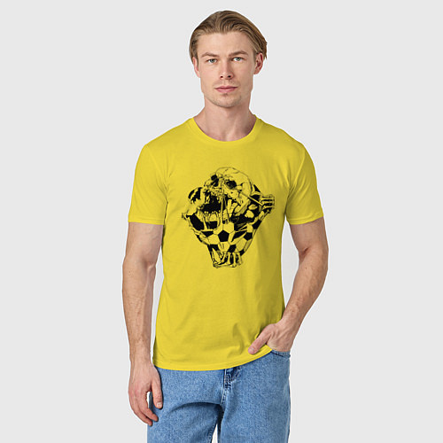 Мужская футболка Скелет, разрывающий футбольный мяч / Желтый – фото 3