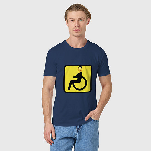 Мужская футболка Весёлый инвалид - знак дорожный / Тёмно-синий – фото 3