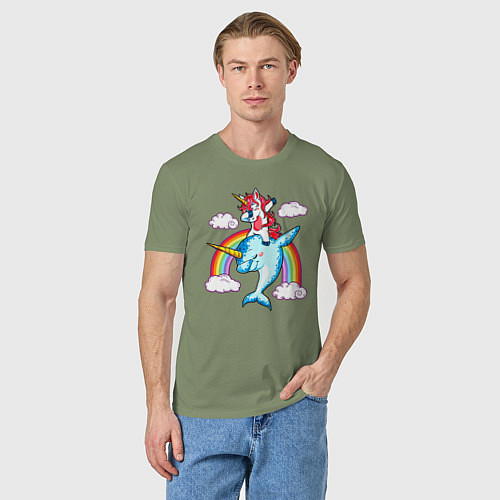 Мужская футболка Единорог верхом на нарвале даббинг / Авокадо – фото 3