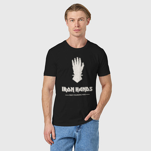 Мужская футболка Железные руки лого винтаж / Черный – фото 3