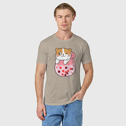 Футболка хлопковая мужская Довольный котик в стакане с мороженым, цвет: миндальный — фото 2