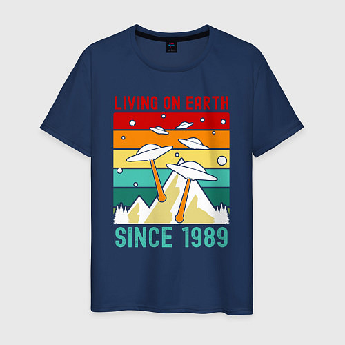 Мужская футболка Живу на земле с 1989 / Тёмно-синий – фото 1