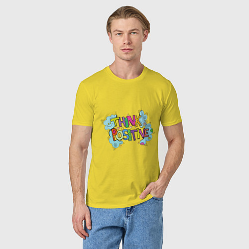 Мужская футболка Think positive phrase / Желтый – фото 3