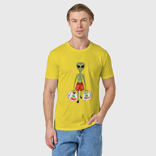 Мужская футболка Пришелец на земле с покупками / Желтый – фото 3