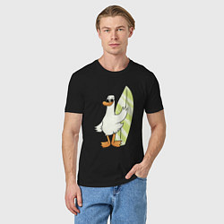 Футболка хлопковая мужская Гусь серфингист в очках, цвет: черный — фото 2