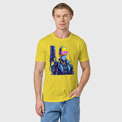 Футболка хлопковая мужская Гомер Симпсон с пистолетом - киберпанк, цвет: желтый — фото 2