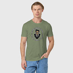 Футболка хлопковая мужская Мужчина в чёрном костюме, цвет: авокадо — фото 2