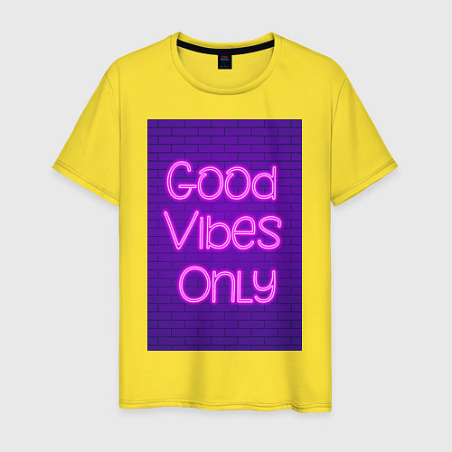Мужская футболка Неоновая надпись good vibes only и кирпичная стена / Желтый – фото 1