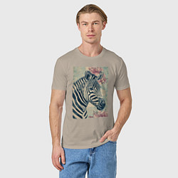 Футболка хлопковая мужская Зебра с цветком, цвет: миндальный — фото 2