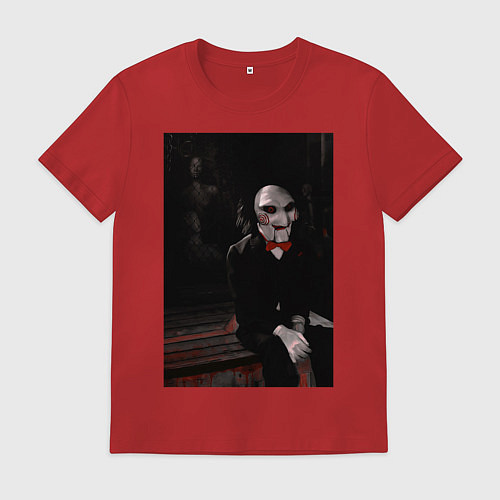 Мужская футболка Пила кукла Билли на столе / Красный – фото 1