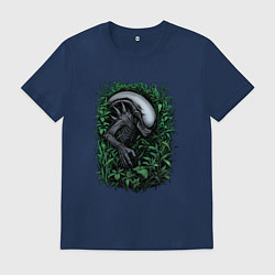 Футболка хлопковая мужская Ксеноморф в зарослях, цвет: тёмно-синий