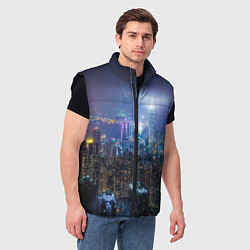 Мужской жилет Большой город в розово-голубых огнях, цвет: 3D-черный — фото 2