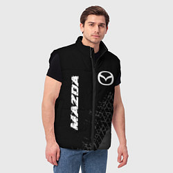 Мужской жилет Mazda speed на темном фоне со следами шин: надпись, цвет: 3D-черный — фото 2
