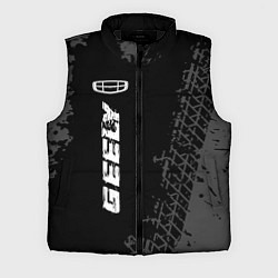 Мужской жилет Geely speed на темном фоне со следами шин: по-верт