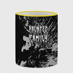 Кружка 3D Haunted Family лейбл Kizaru, цвет: 3D-желтый кант — фото 2
