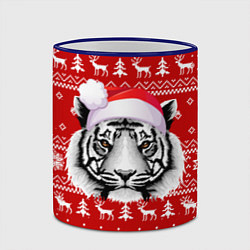 Кружка 3D НОВОГОДНИЙ СВИТЕР С БЕЛЫМ ТИГРОМ 2022, цвет: 3D-синий кант — фото 2