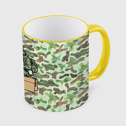 Кружка 3D Русский солдат за ноутбуком, цвет: 3D-желтый кант