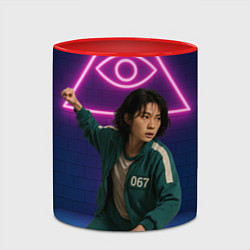 Кружка 3D Игрок 067 замахивается - Игра в кальмара, цвет: 3D-белый + красный — фото 2