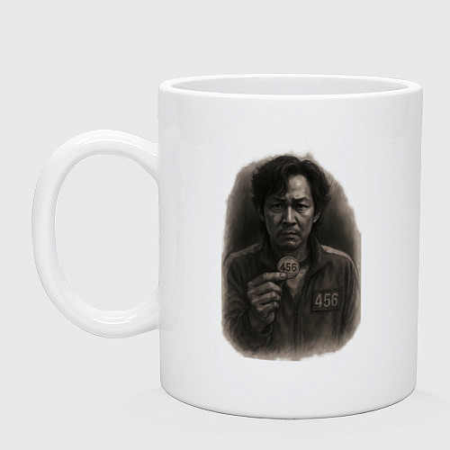 Кружка Игрок 456 держит свой жетон - Игра в кальмара / Белый – фото 1