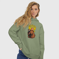 Толстовка оверсайз женская Патриотичный медведь на фоне герба, цвет: авокадо — фото 2
