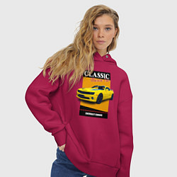 Толстовка оверсайз женская Спорткар Chevrolet Camaro, цвет: маджента — фото 2