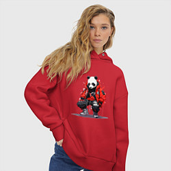 Толстовка оверсайз женская Модная панда в красной куртке, цвет: красный — фото 2
