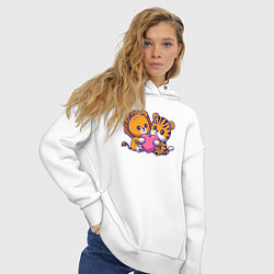 Толстовка оверсайз женская Львёнок и тигрёнок, цвет: белый — фото 2