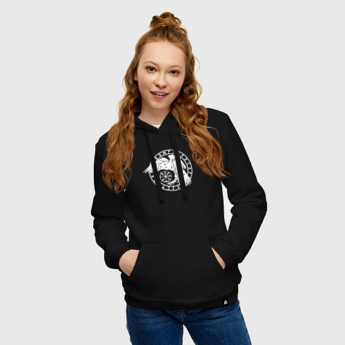 Женская толстовка-худи Северный ворон в круге рун / Черный – фото 3