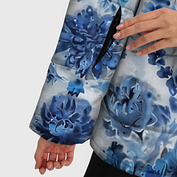 Куртка зимняя женская Цветочный сине-голубой узор, цвет: 3D-черный — фото 2