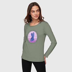 Лонгслив хлопковый женский Кролики 2023, цвет: авокадо — фото 2