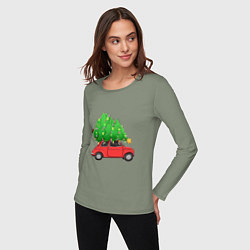 Лонгслив хлопковый женский Новогодняя машина с праздничной елкой, цвет: авокадо — фото 2