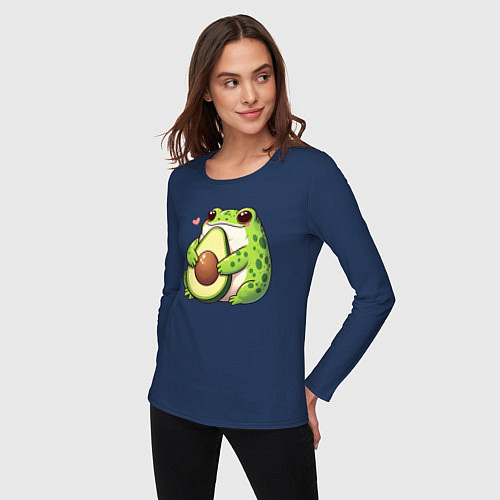 Женский лонгслив Лягушка обнимает авокадо / Тёмно-синий – фото 3